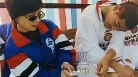 何炅金鹰奖现场感慨，向46岁自己表白：老友长伴左右