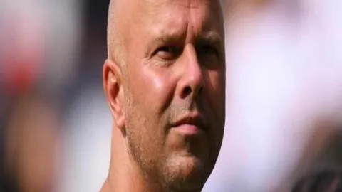 “风暴对决：飓风战队与圣洛伦索的巅峰对决，数据剖析下的战术对决！”